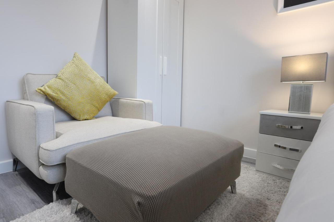 Birmingham Necairport Interchange Shortstay Homebase ภายนอก รูปภาพ
