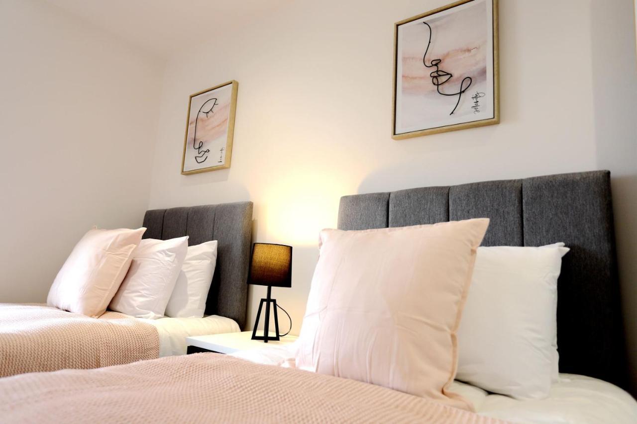 Birmingham Necairport Interchange Shortstay Homebase ภายนอก รูปภาพ